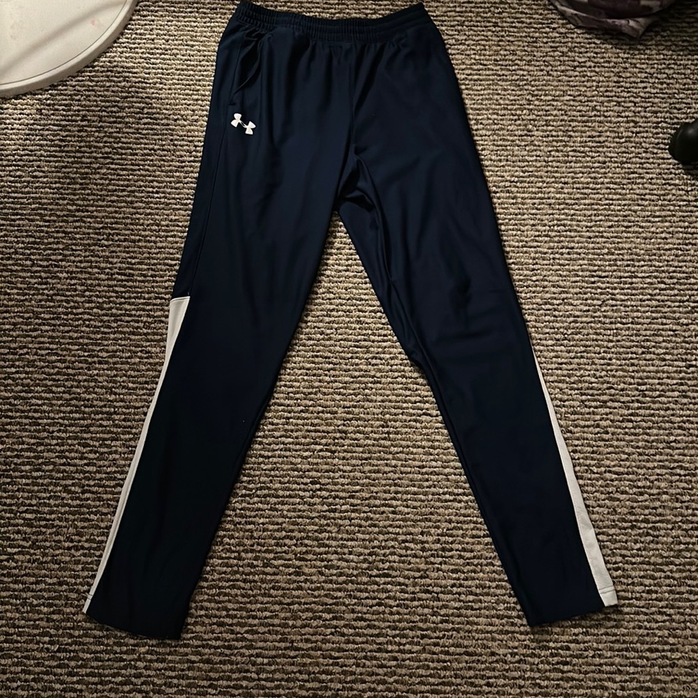 Men’s Under Armor twisted pants